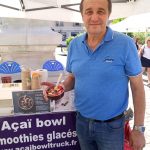 Présebtation d'un açaï bowl réalisé à partir du food bike